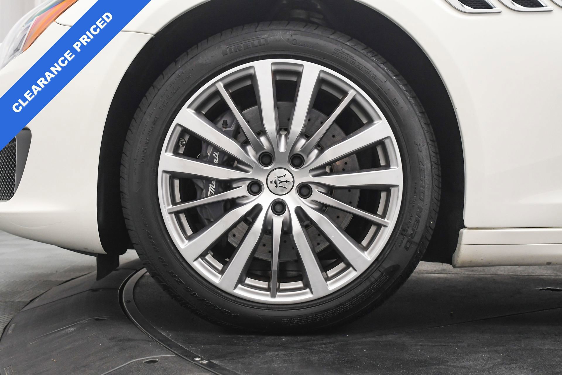 Used 2022 Maserati Quattroporte Modena Q4 image 30