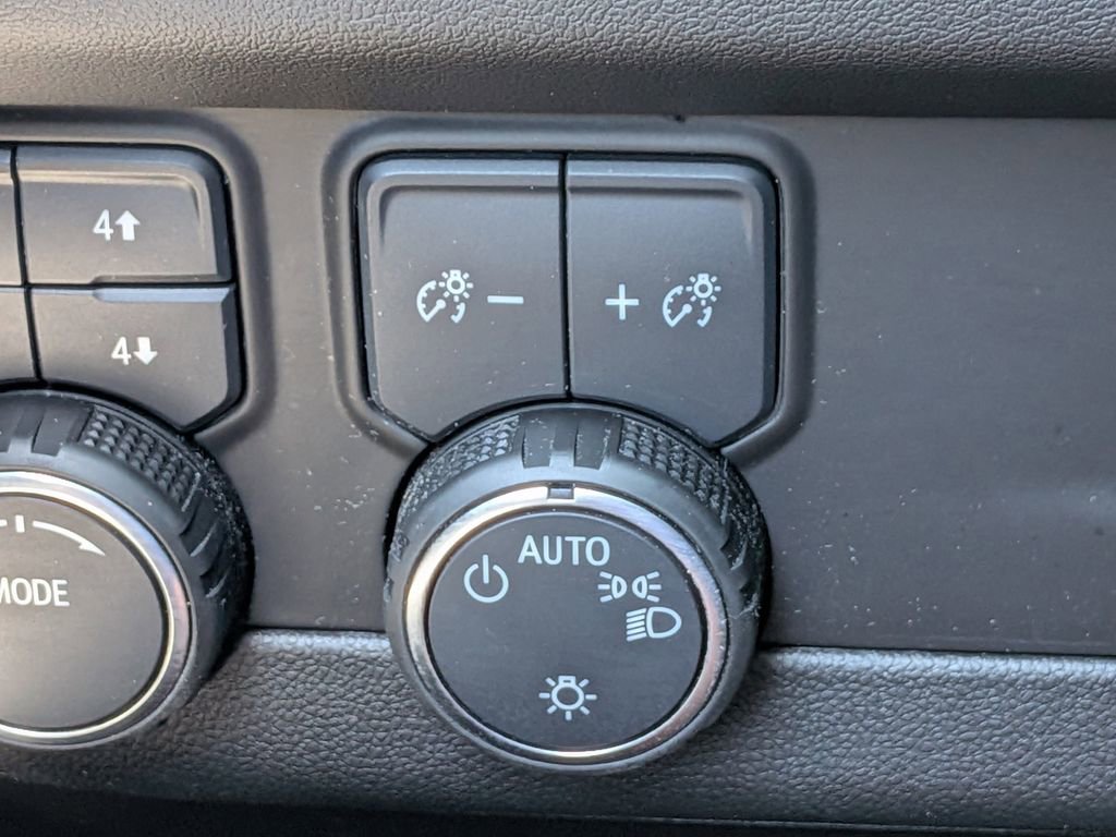 Used 2024 Chevrolet Tahoe Z71 w/ Luxury Package image 29