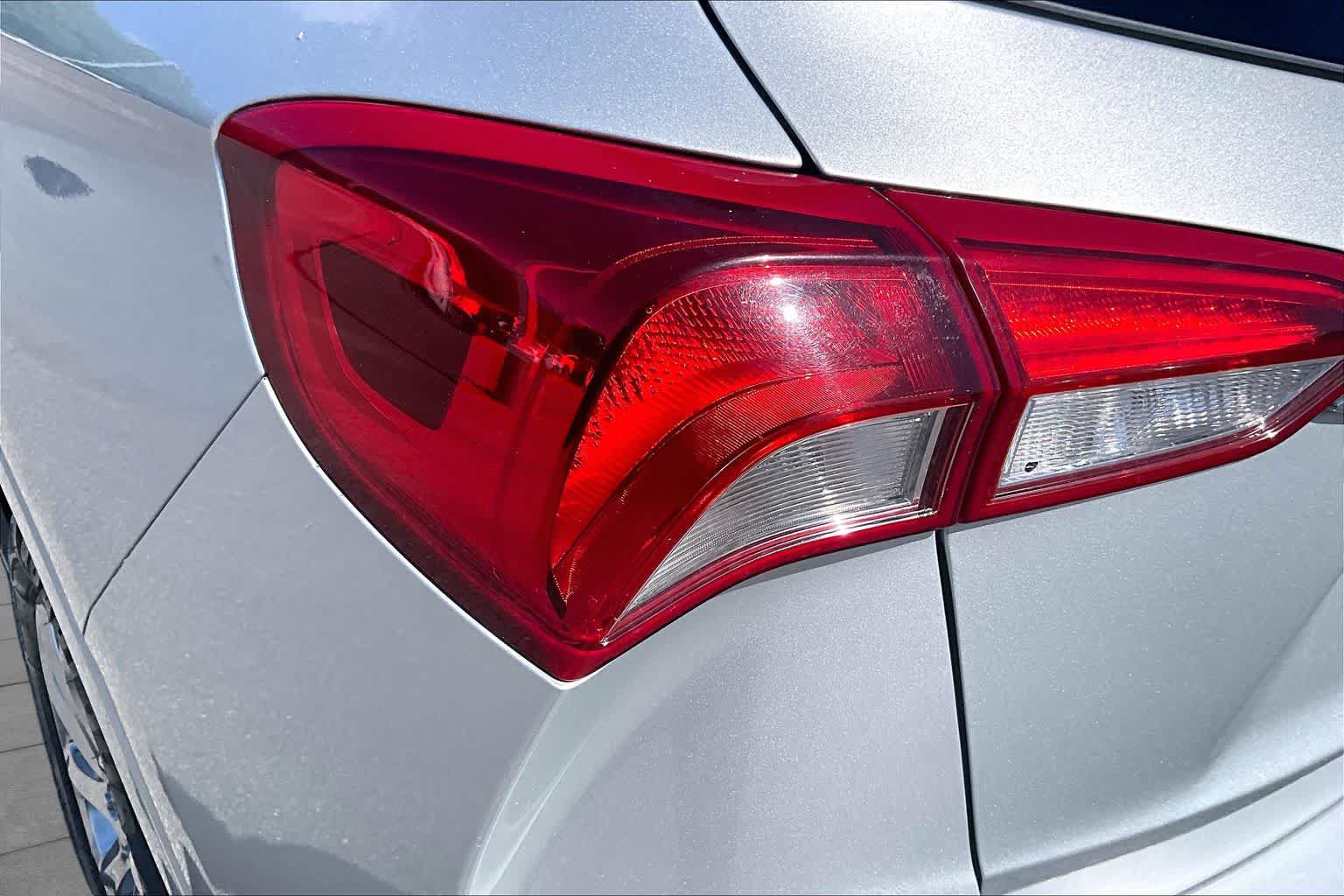 Used 2019 Buick Envision Essence AWD/4WD image 28