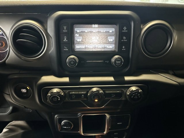 Used 2018 Jeep Wrangler Sport image 12