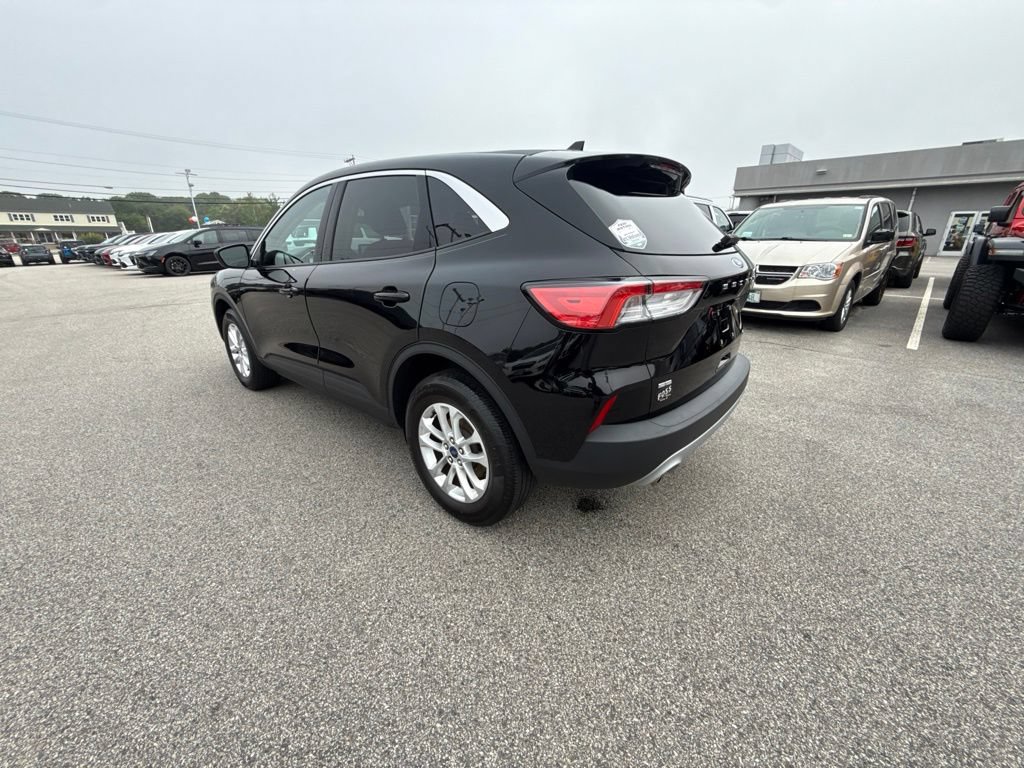 Used 2022 Ford Escape SE AWD/4WD image 3