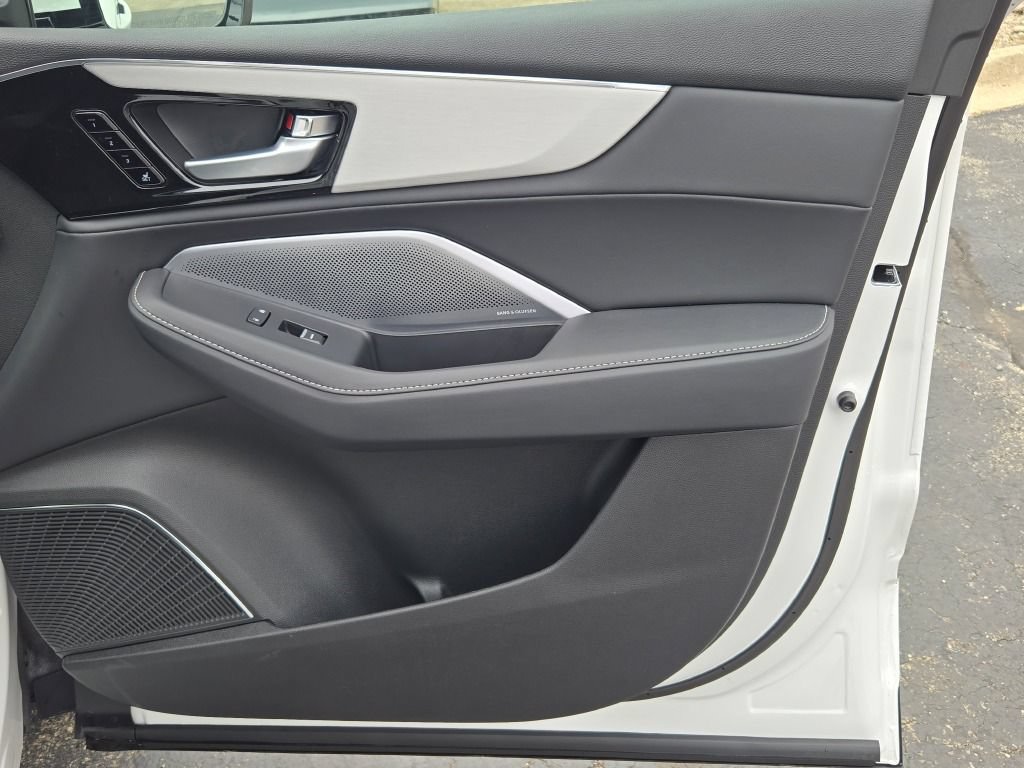 New 2026 Acura MDX w/ Technology Package AWD/4WD image 12