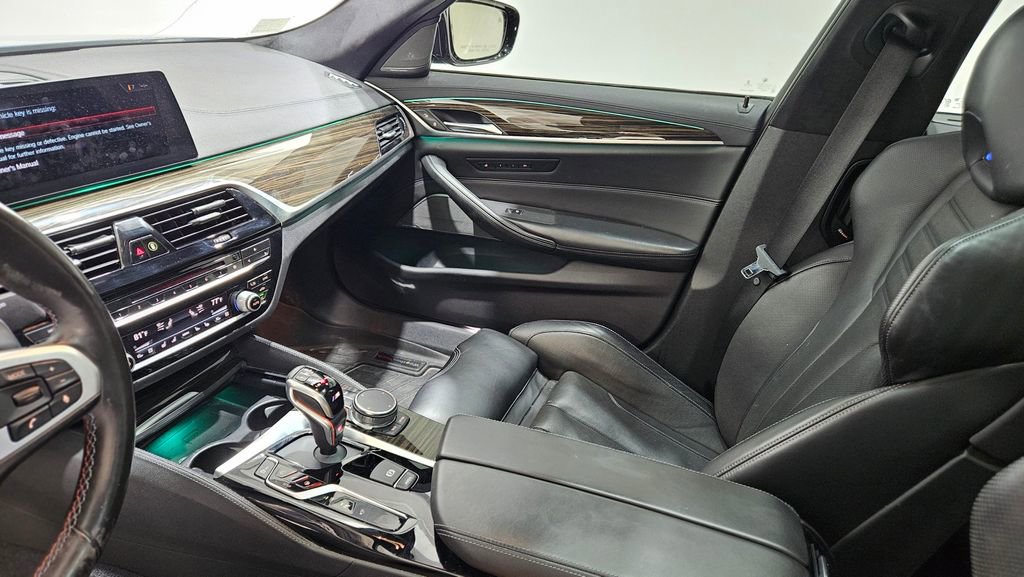 Used 2018 BMW M5 w/ Executive Package image 21