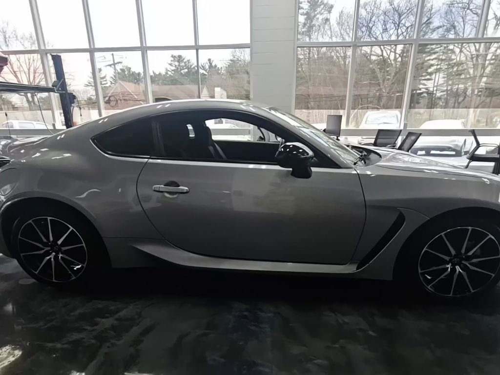 Used 2023 Toyota GR86 image 6