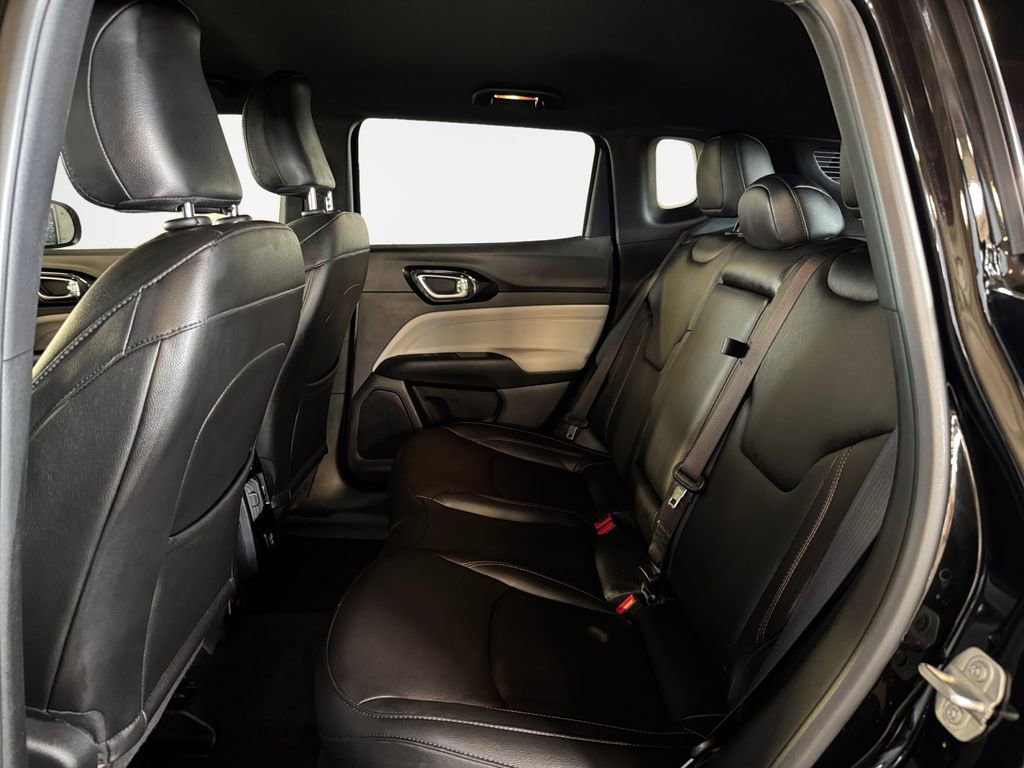 Used 2024 Jeep Compass Limited image 24