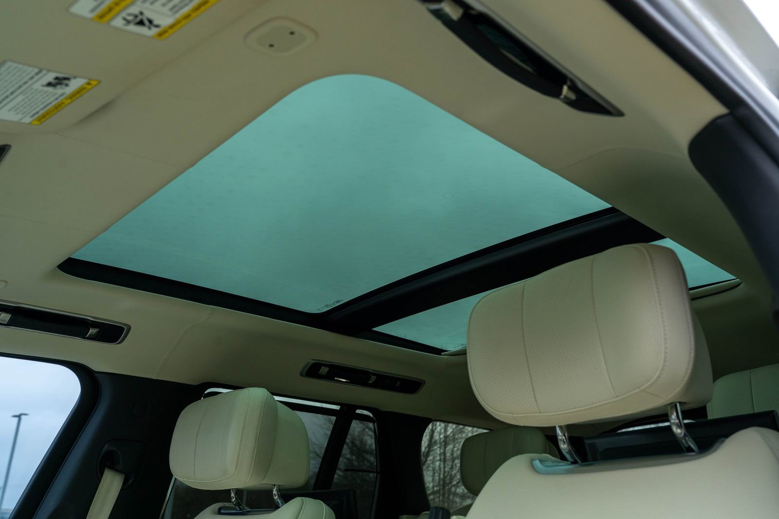 Used 2024 Land Rover Range Rover Autobiography image 26