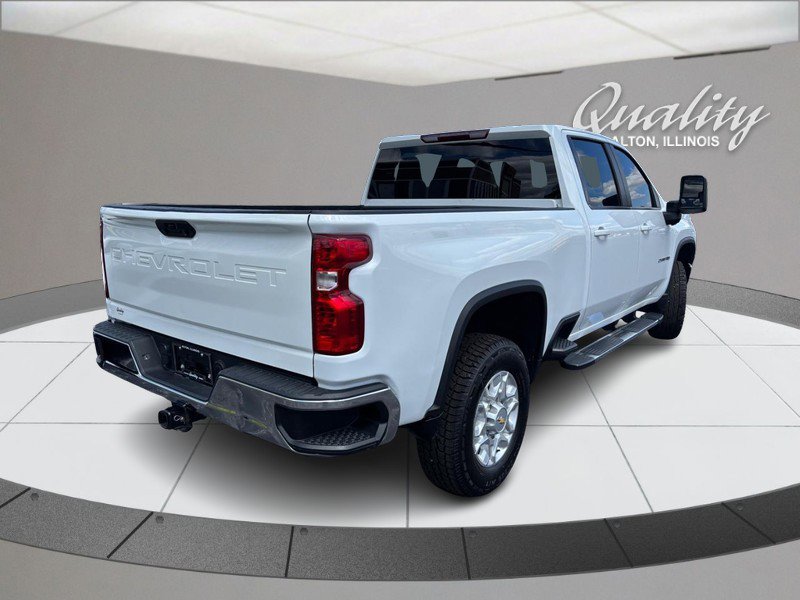 Used 2022 Chevrolet Silverado 2500 LT w/ Convenience Package AWD/4WD image 4