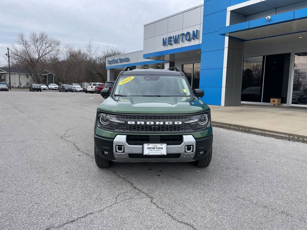 Used 2025 Ford Bronco Sport Badlands AWD/4WD image 2