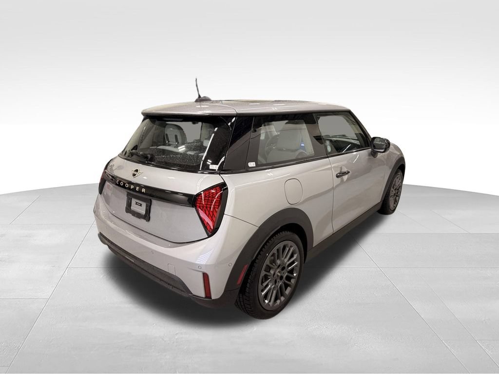 Used 2025 MINI Cooper 2-Door Hardtop FWD image 6