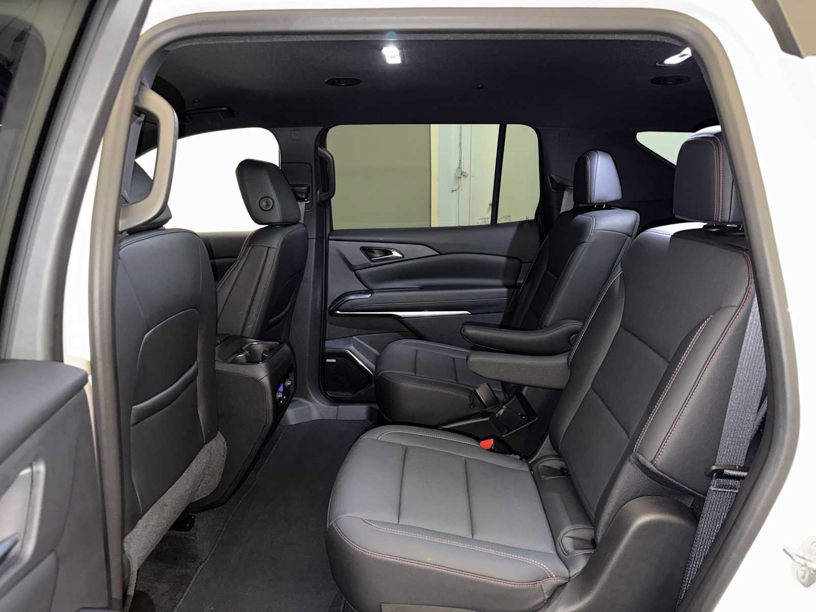 Used 2024 Chevrolet Traverse Z71 w/ Enhanced Driving Package AWD/4WD image 20