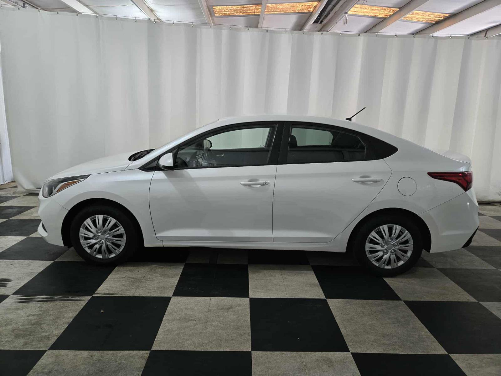 Used 2021 Hyundai Accent SE w/ Cargo Package image 8