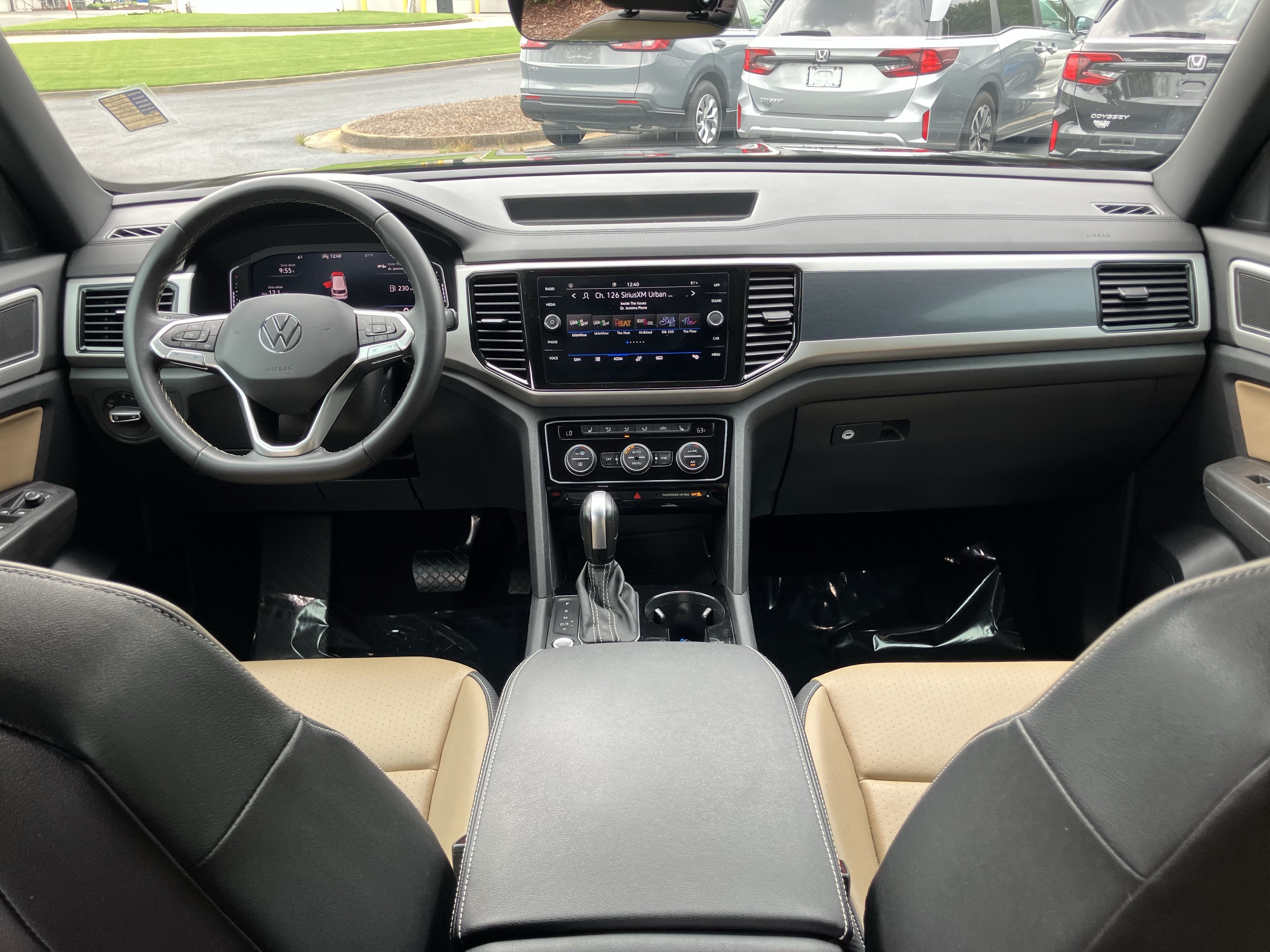 Used 2023 Volkswagen Atlas Cross Sport SE FWD image 32