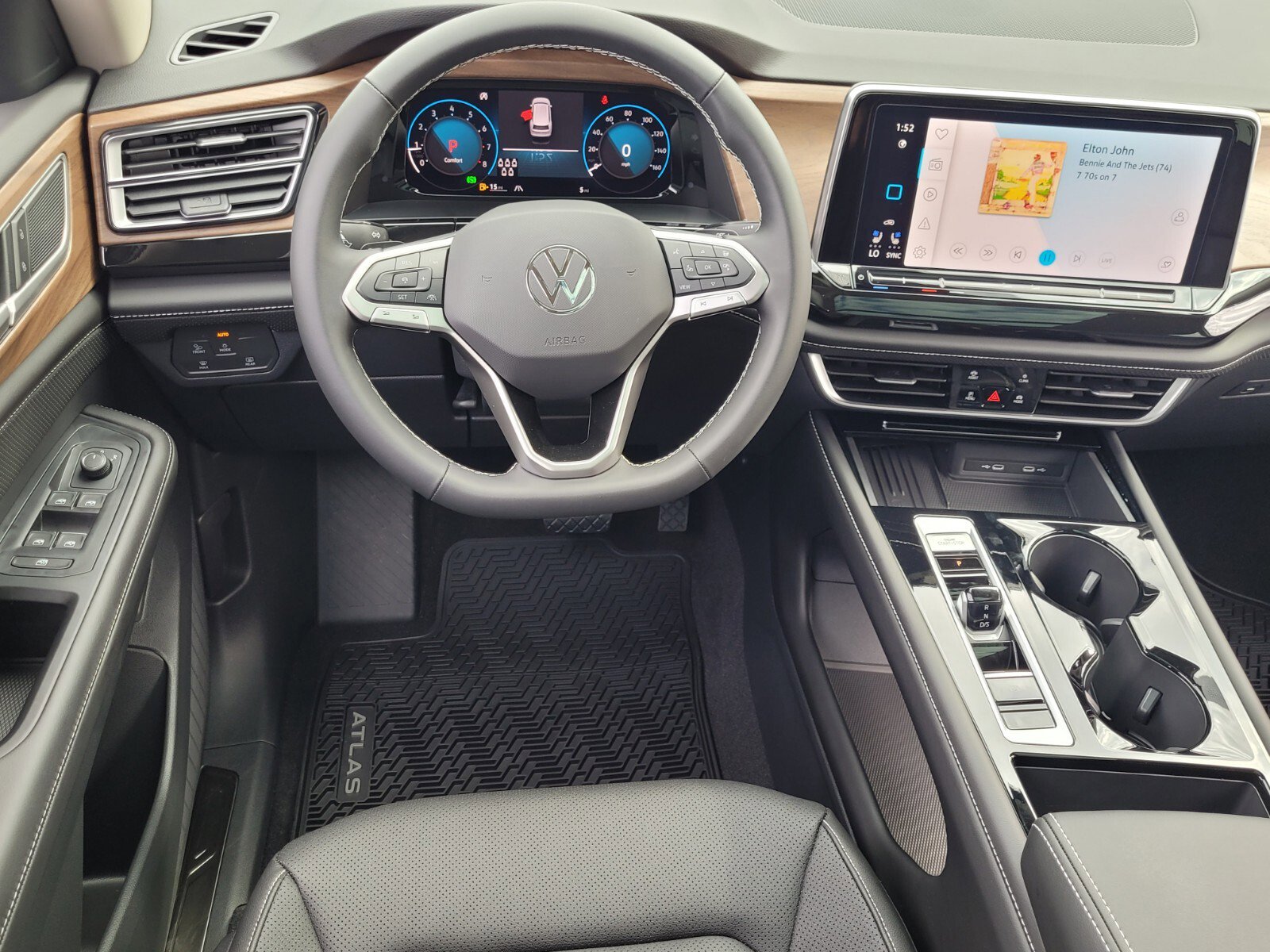 New 2026 Volkswagen Atlas SE image 6