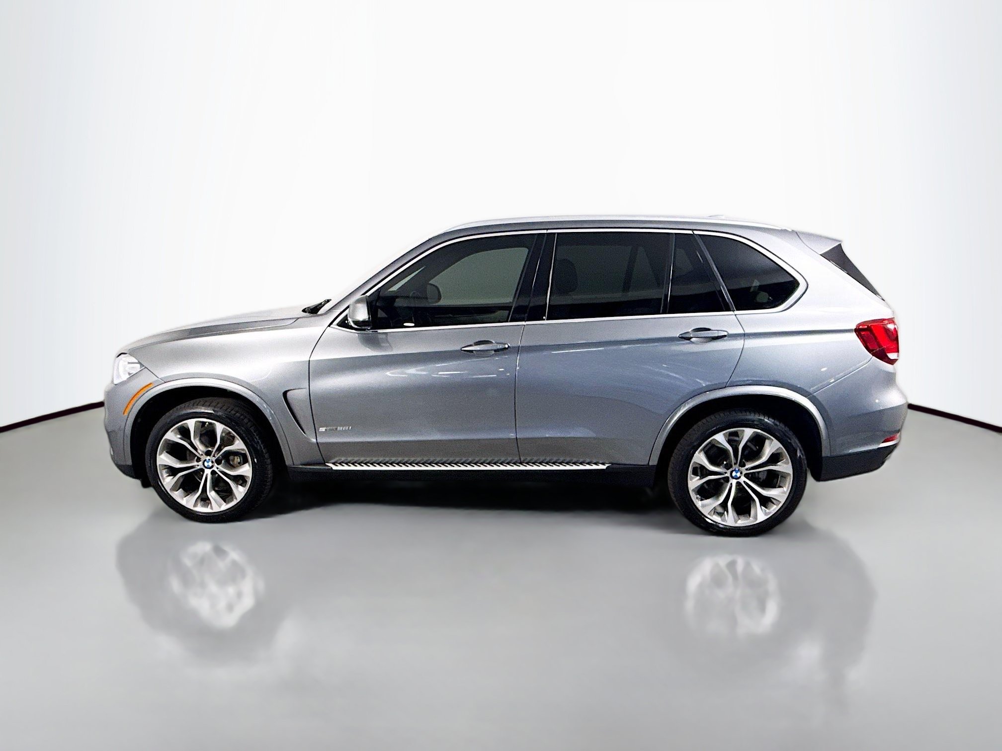 Used 2018 BMW X5 sDrive35i RWD image 6