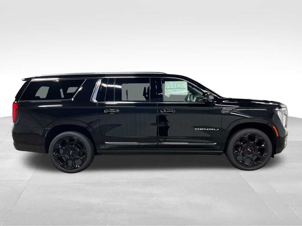 New 2026 GMC Yukon XL Denali Ultimate w/ LPO, Floor Liner Package AWD/4WD image 8