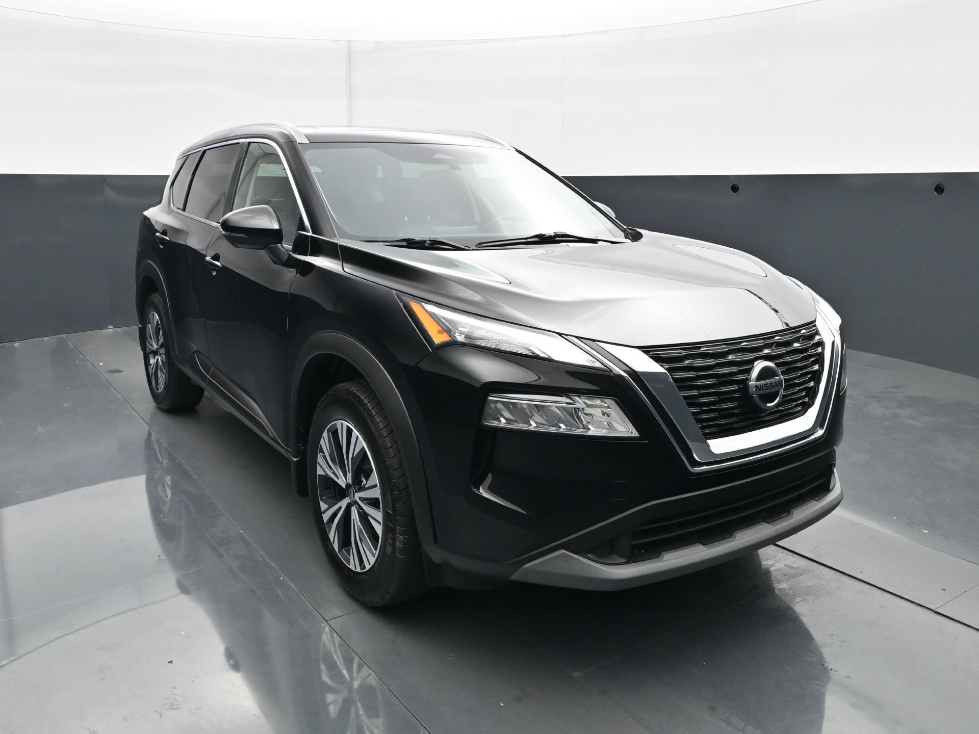 Used 2021 Nissan Rogue SV AWD/4WD image 11
