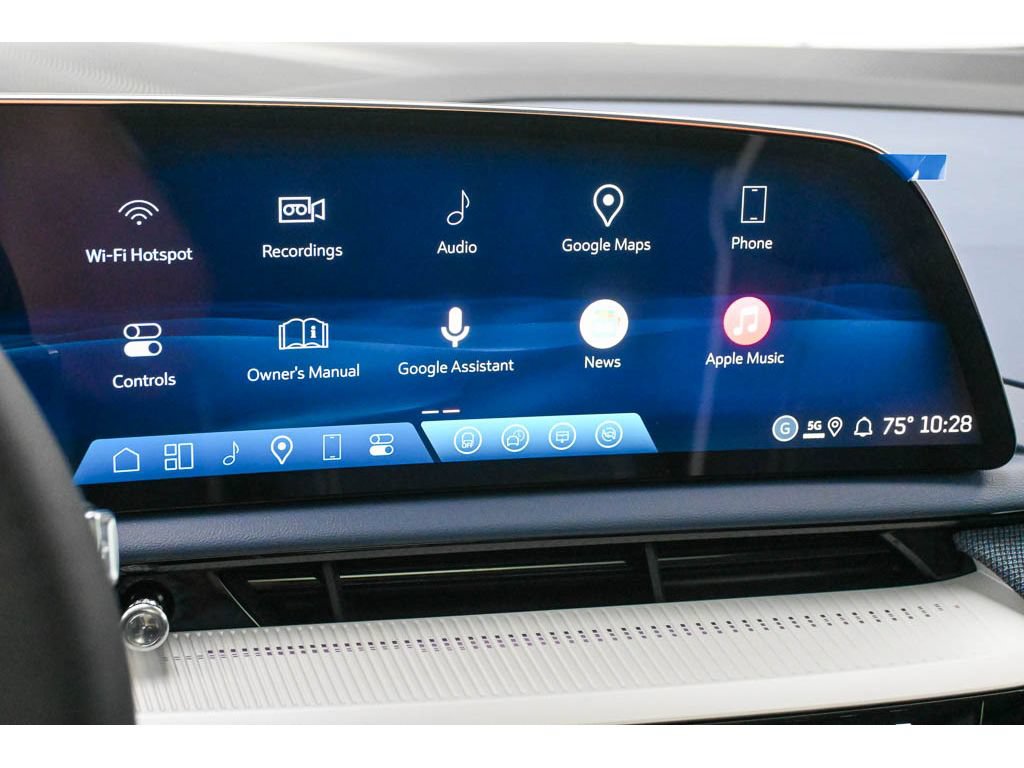 New 2027 Cadillac Optiq Premium Luxury AWD/4WD image 31