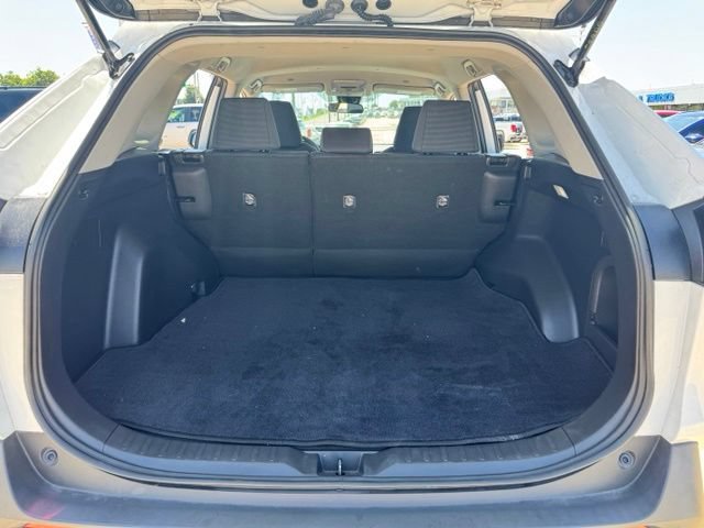 Used 2023 Toyota RAV4 LE AWD/4WD image 24