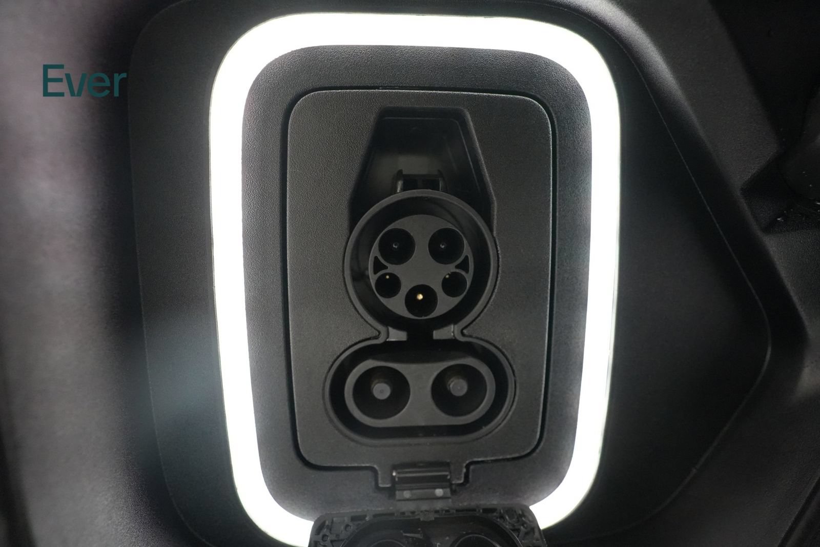 Used 2023 Rivian R1T Adventure Dual AWD/4WD image 10