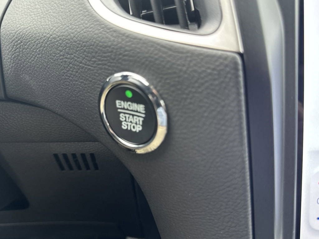 New 2024 Ford Edge SE w/ Black Appearance Package image 18