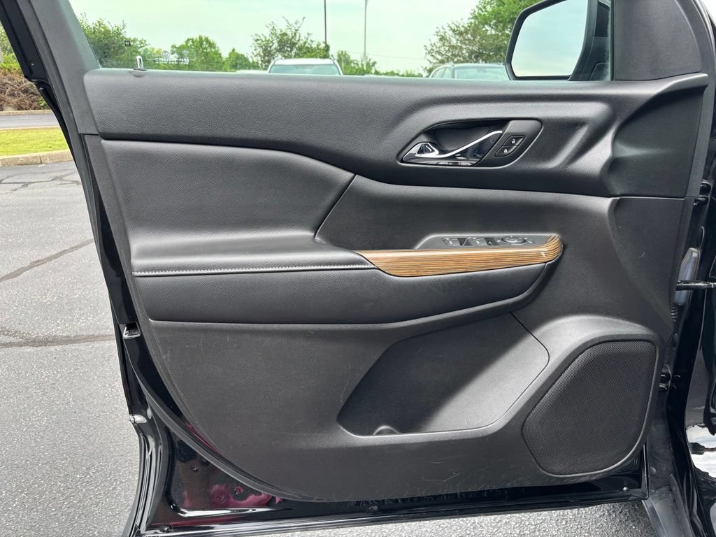Used 2018 GMC Acadia SLE FWD image 12