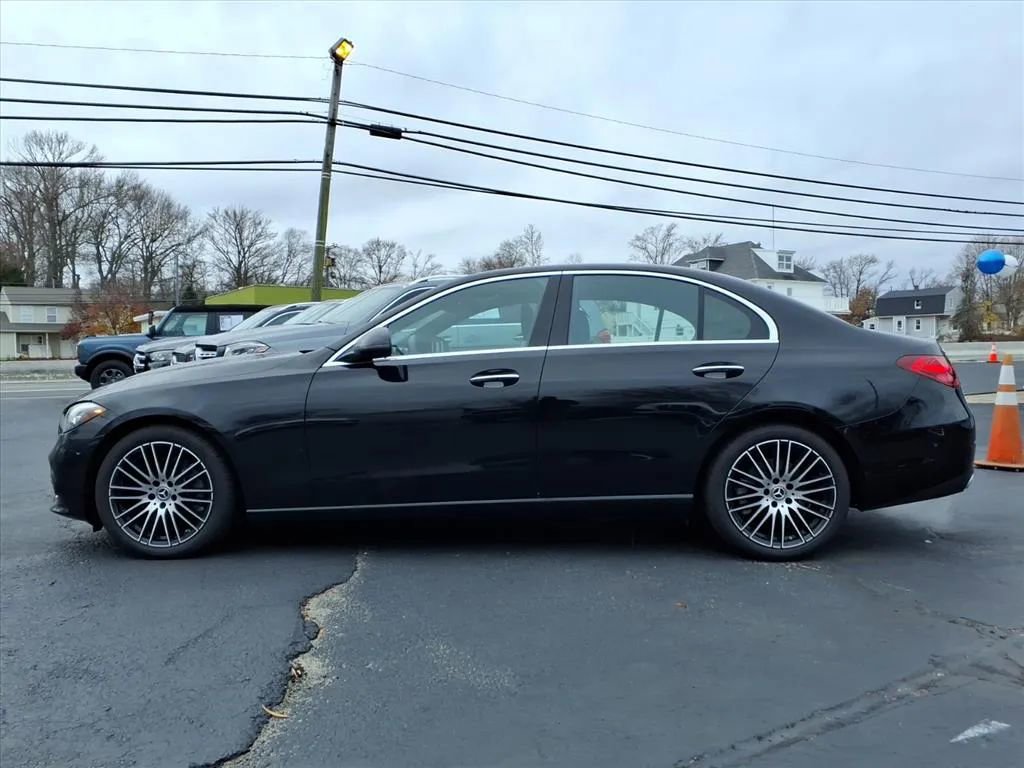 Used 2024 Mercedes-Benz C 300 Sedan image 6
