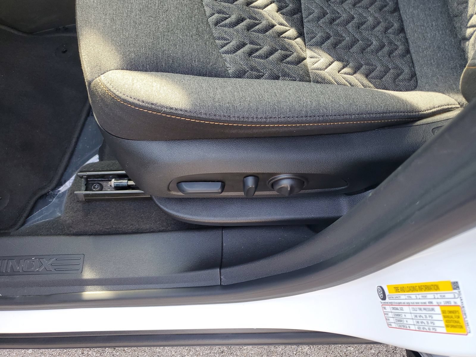 Used 2023 Chevrolet Equinox LT AWD/4WD image 18