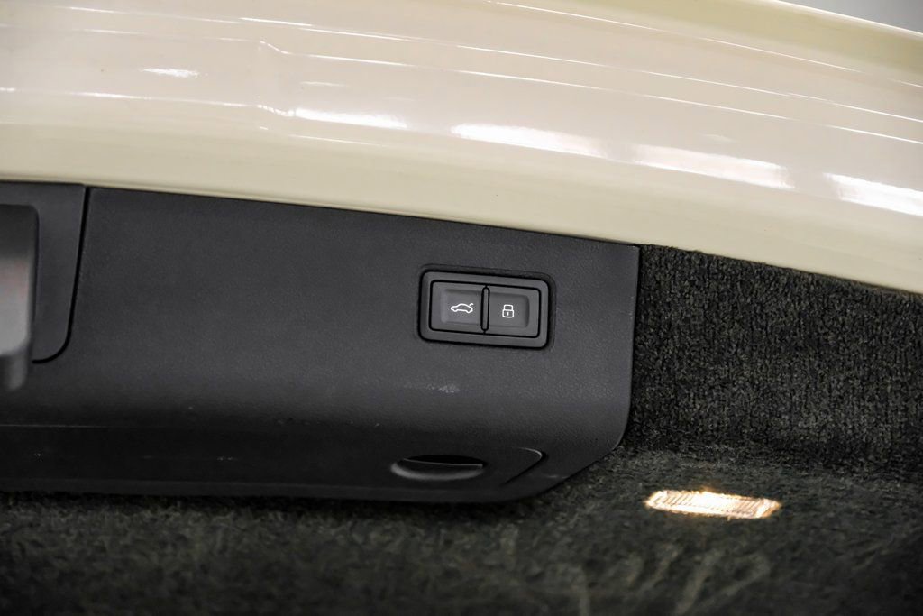 Used 2023 Bentley Bentayga Speed image 58