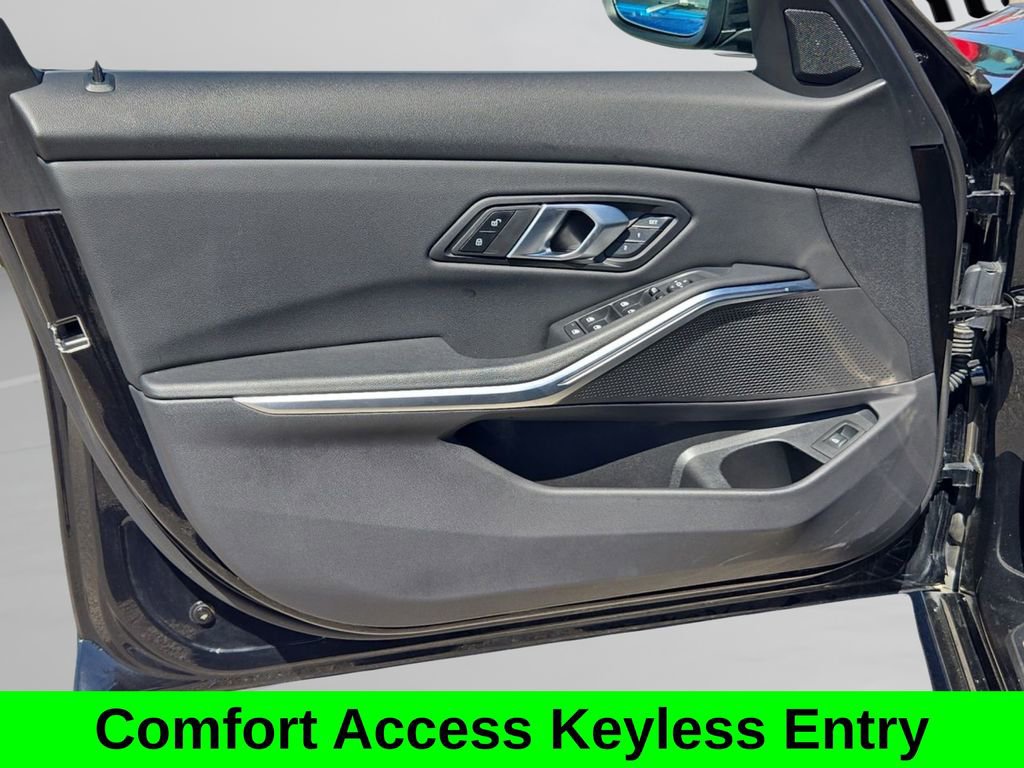 Used 2025 BMW 330i xDrive Sedan AWD/4WD image 12