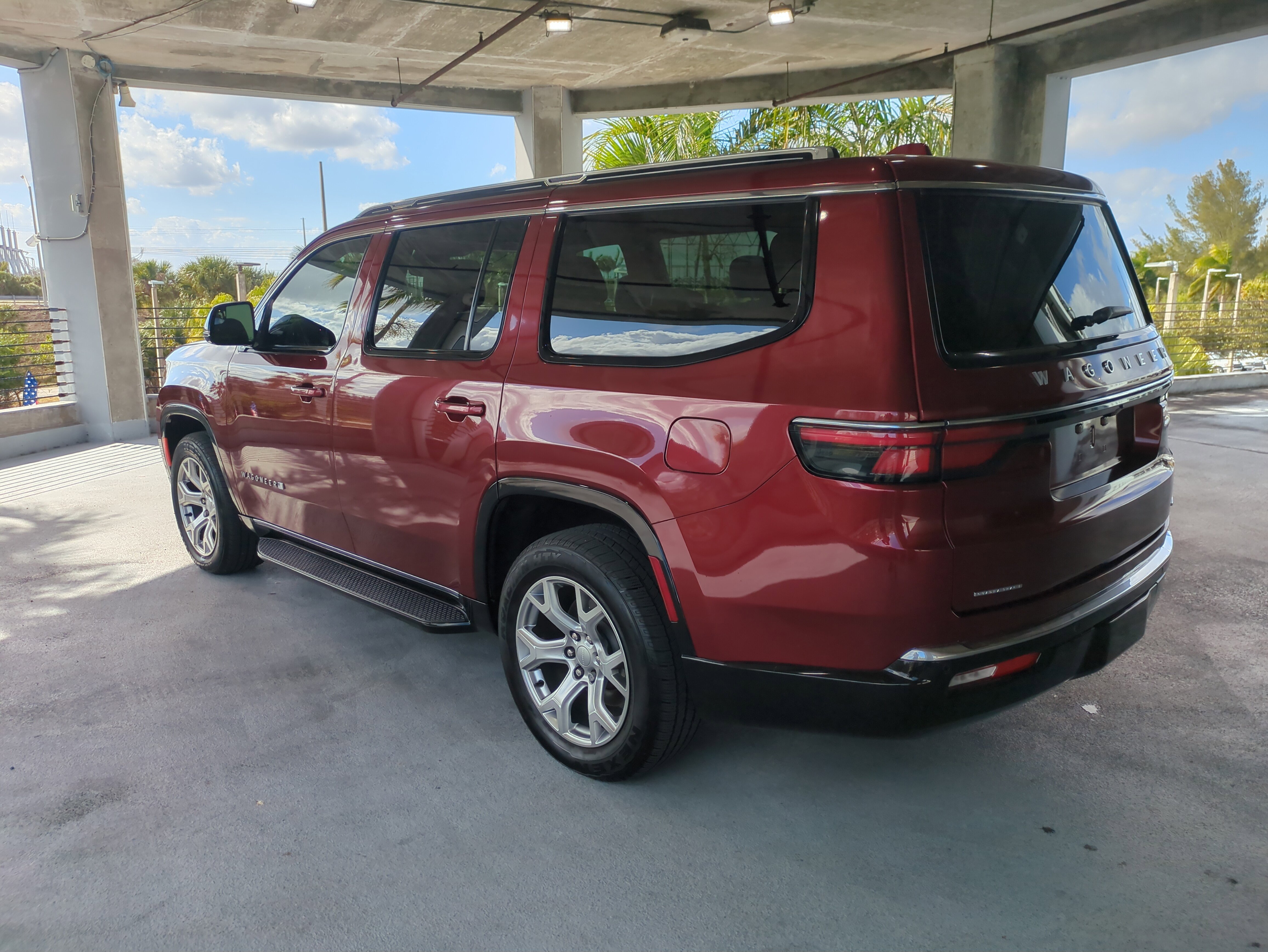 Used 2022 Jeep Wagoneer Series II image 32
