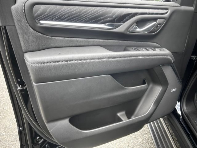 Used 2024 GMC Yukon Denali AWD/4WD image 13