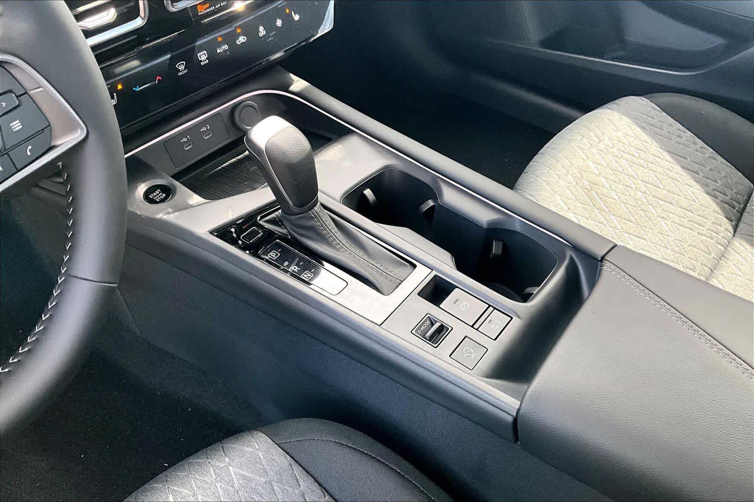 New 2026 Nissan Sentra SV w/ SV Convenience Package FWD image 11