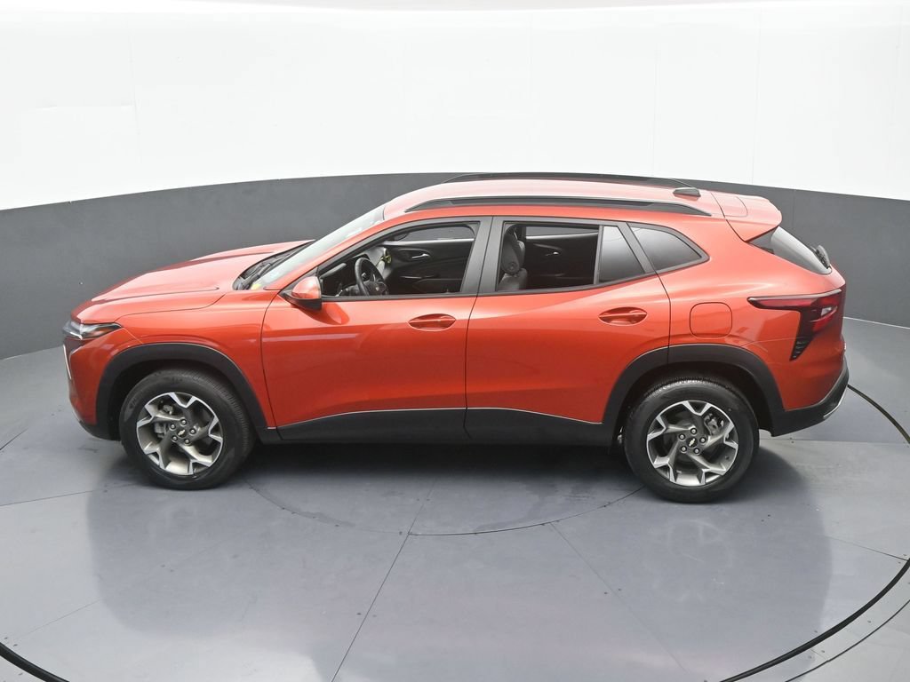 Used 2024 Chevrolet Trax LT w/ Driver Confidence Package FWD image 45