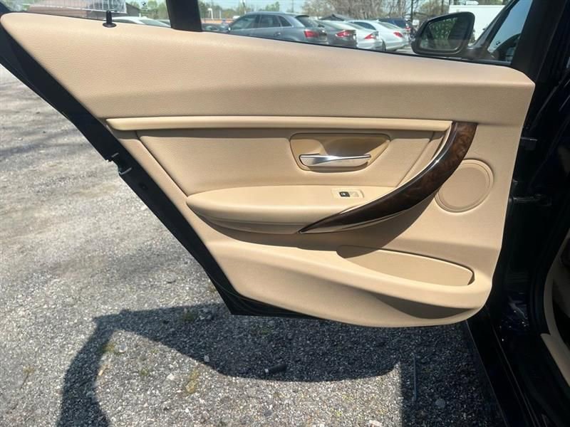 Used 2015 BMW 328i xDrive Sedan image 12