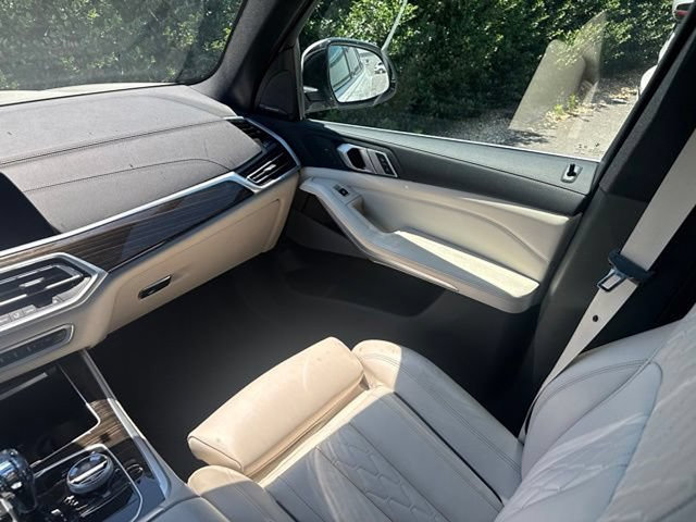 Used 2021 BMW X5 xDrive40i w/ Executive Package AWD/4WD image 14