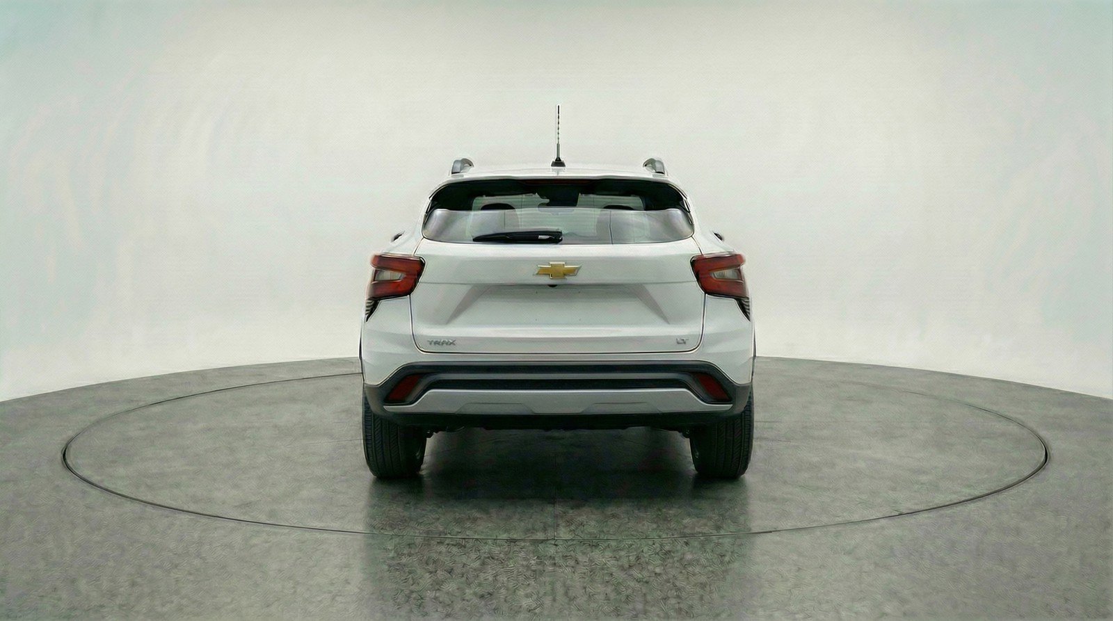 Used 2025 Chevrolet Trax LT FWD image 7