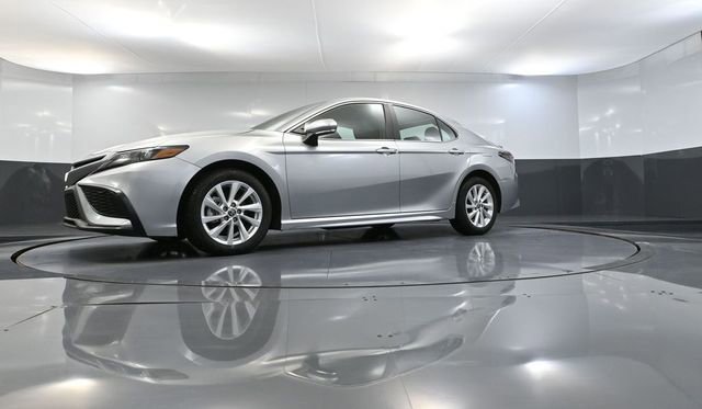 Used 2024 Toyota Camry SE image 49