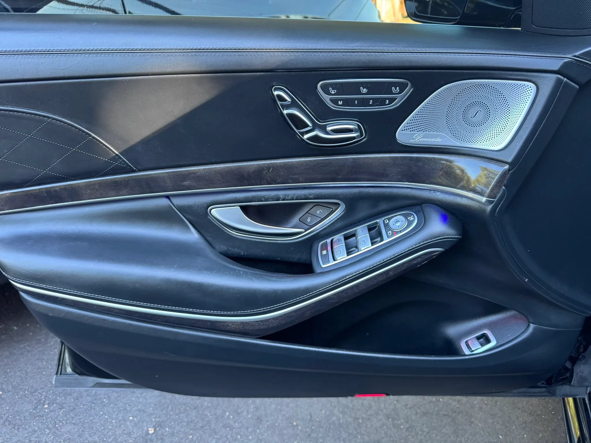 Used 2019 Mercedes-Benz S 560 Sedan image 31