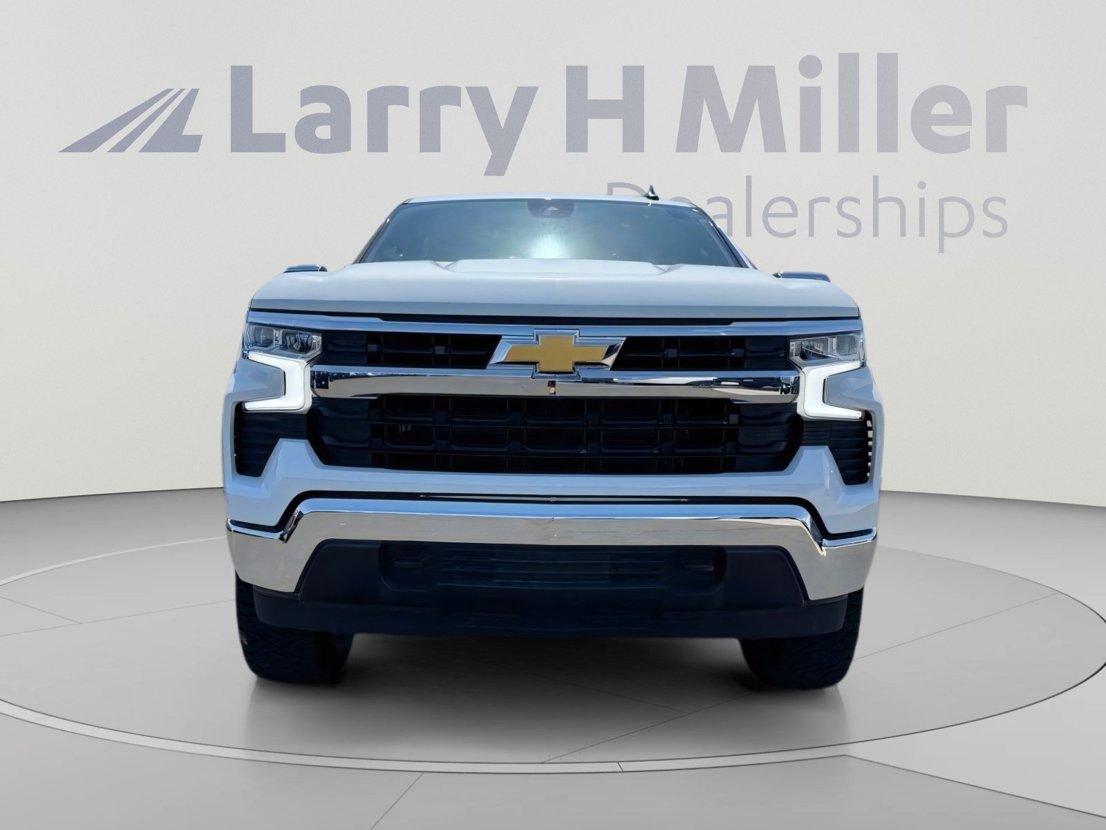 Used 2024 Chevrolet Silverado 1500 LT AWD/4WD image 8