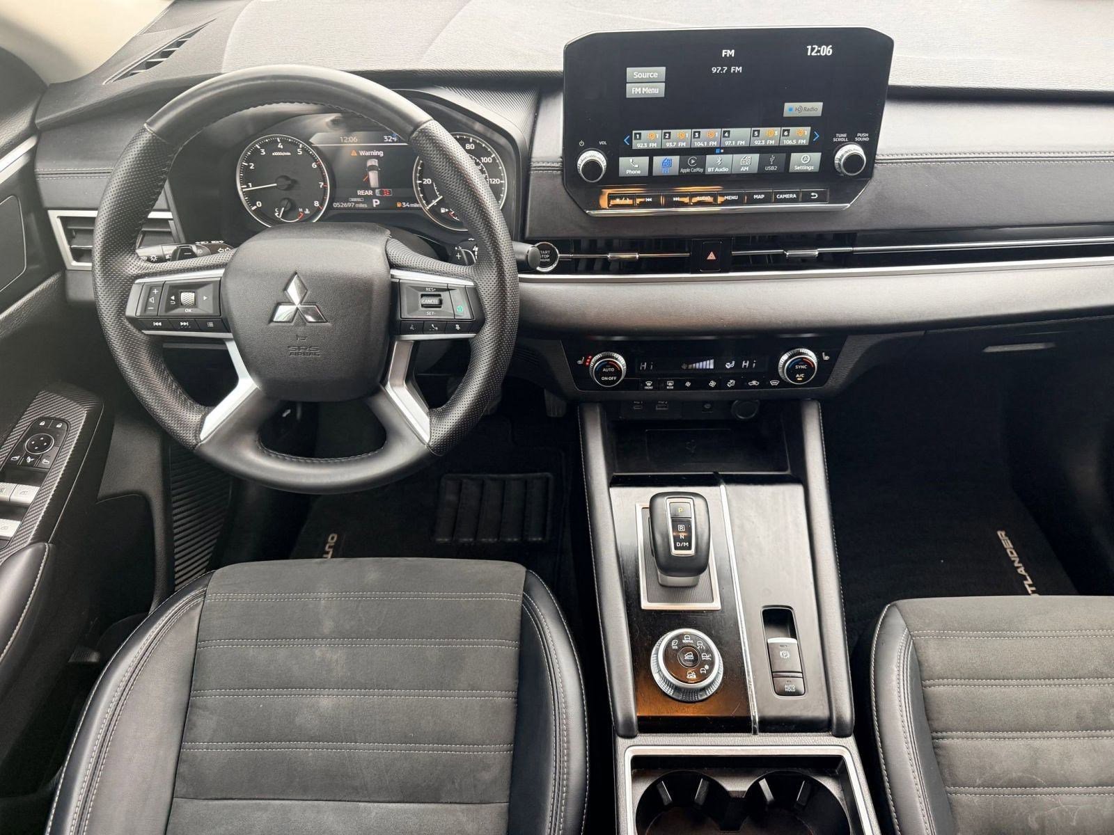 Used 2024 Mitsubishi Outlander SE image 4