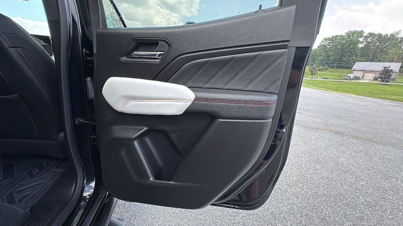 Used 2023 GMC Canyon AT4X AWD/4WD image 14