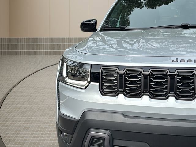 New 2026 Jeep Cherokee Laredo image 10