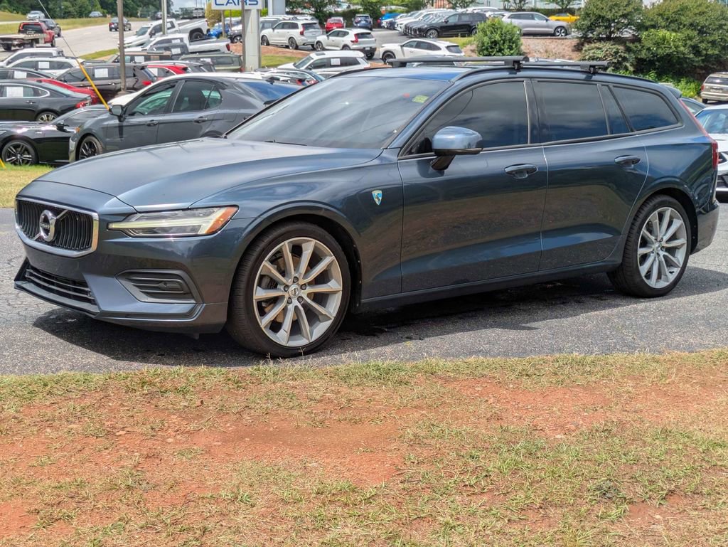 Used 2020 Volvo V60 T5 Momentum FWD image 2