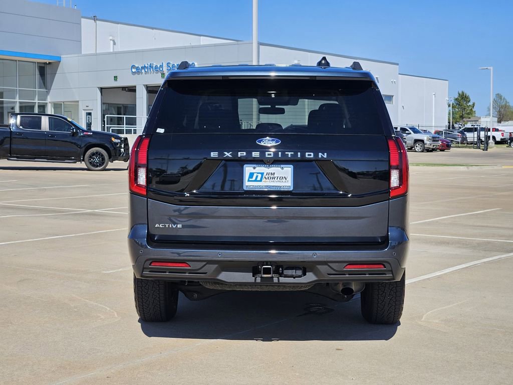 Used 2025 Ford Expedition Active image 8