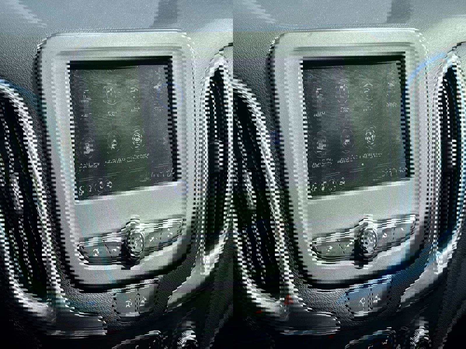 Used 2024 Chevrolet Equinox LT image 24