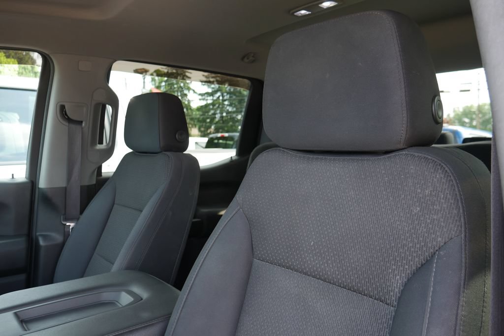 Used 2019 Chevrolet Silverado 1500 Custom Trail Boss w/ Custom Convenience Package AWD/4WD image 11