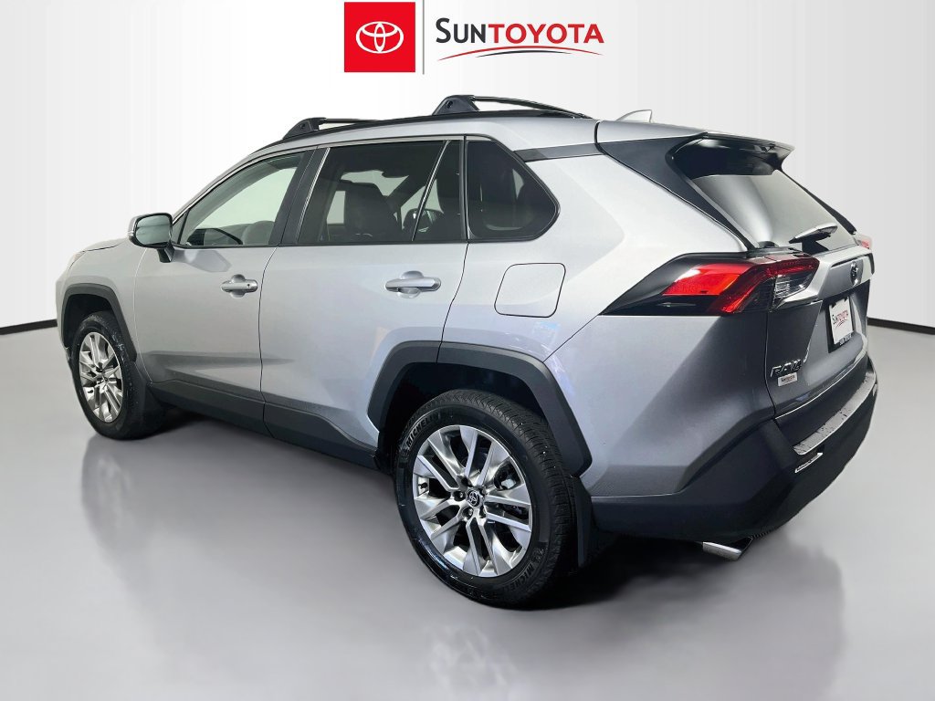 Used 2025 Toyota RAV4 XLE Premium FWD image 5