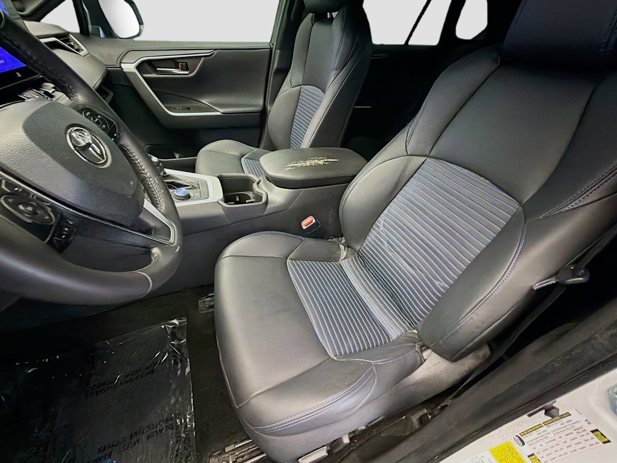 Used 2023 Toyota RAV4 XSE AWD/4WD image 11