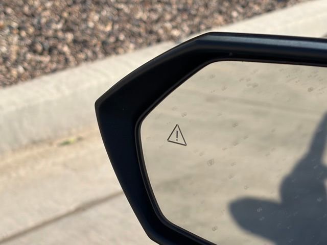 Used 2023 Hyundai Elantra Limited image 9