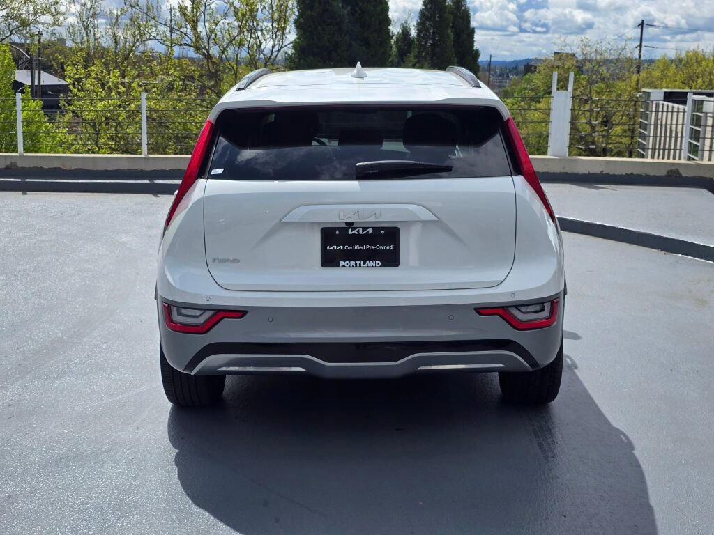 Used 2024 Kia Niro Wave w/ Wave Preserve Package image 5